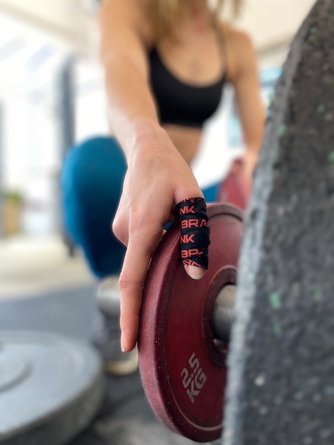 Lot de 10 straps d’haltérophilie de 9 m pour les doigts ou les articulation BRANK Tapes – Image 6